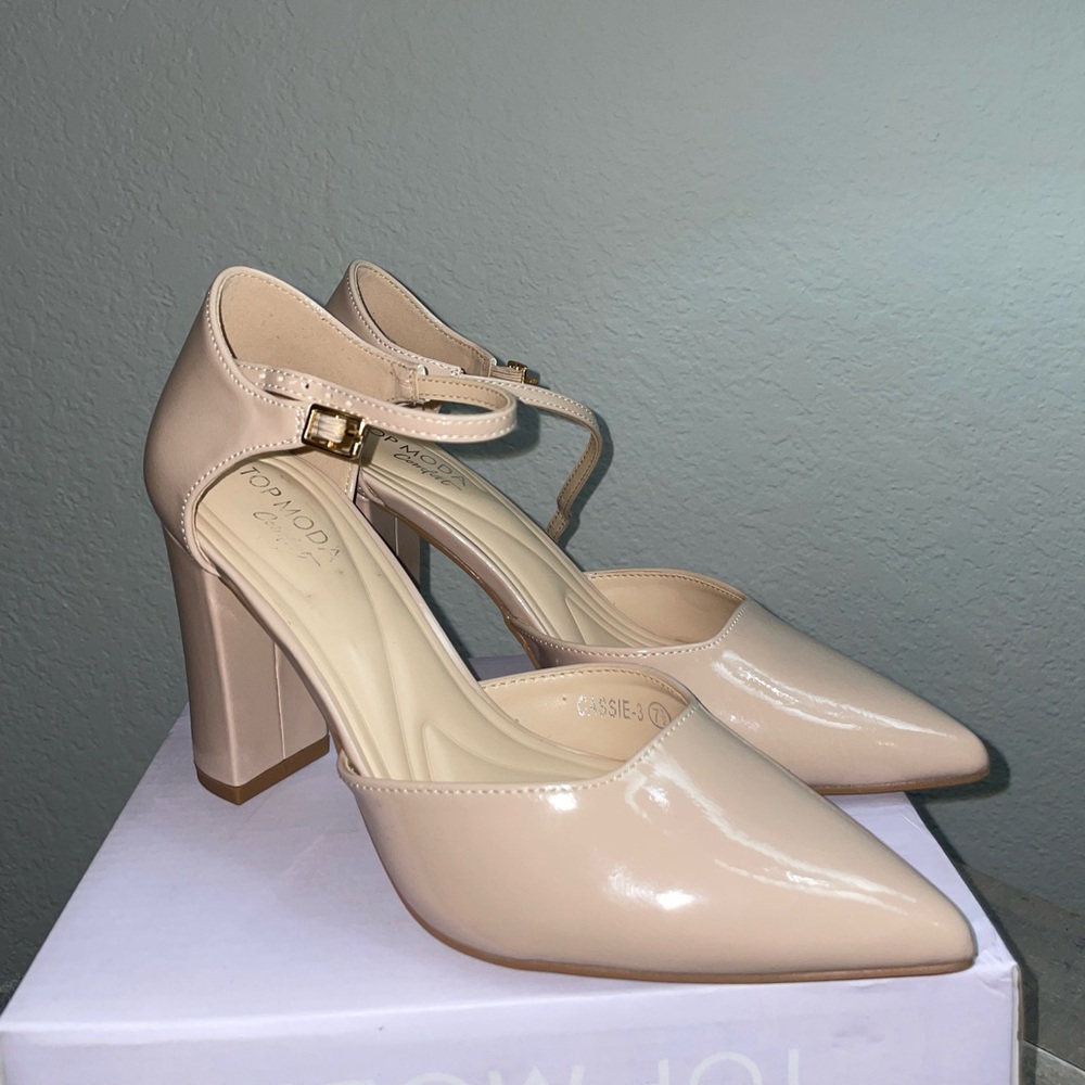 TOP Moda Cream Heels with Block Heel and Pointed Toe
